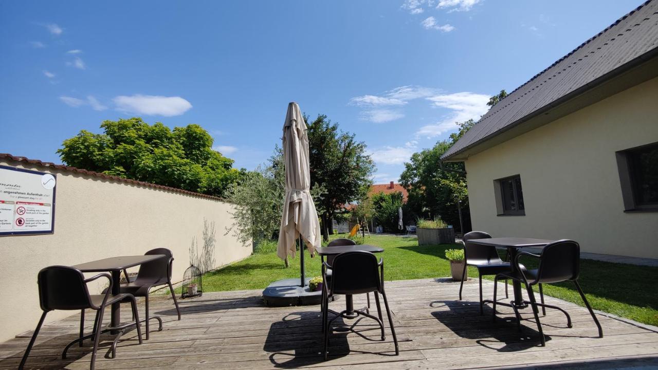 Sabines Apartments Ferienwohnungen Frauenkirchen Exterior foto